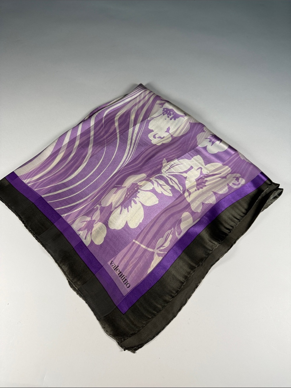 Vintage ca 1980-90, Valentino Lavender and Black Floral Silk scarf
